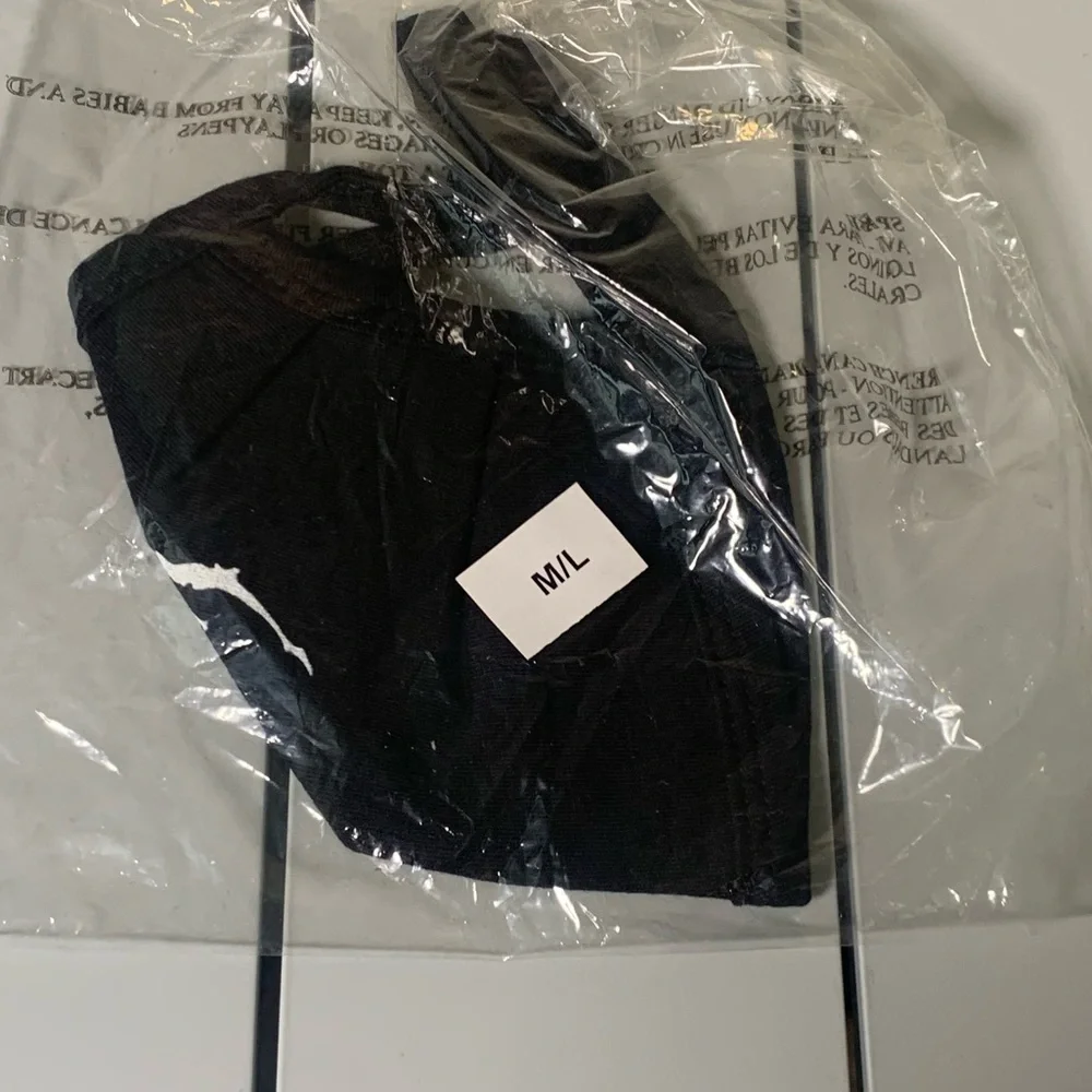 PLEASURES lonesome face mask black
